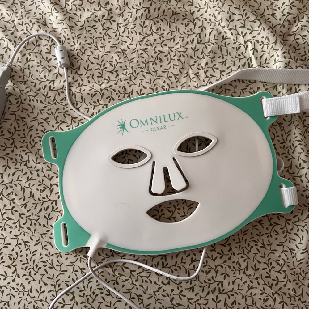 Omnilux Clear LED Light Face Mask